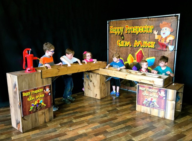 Gem Mining Station